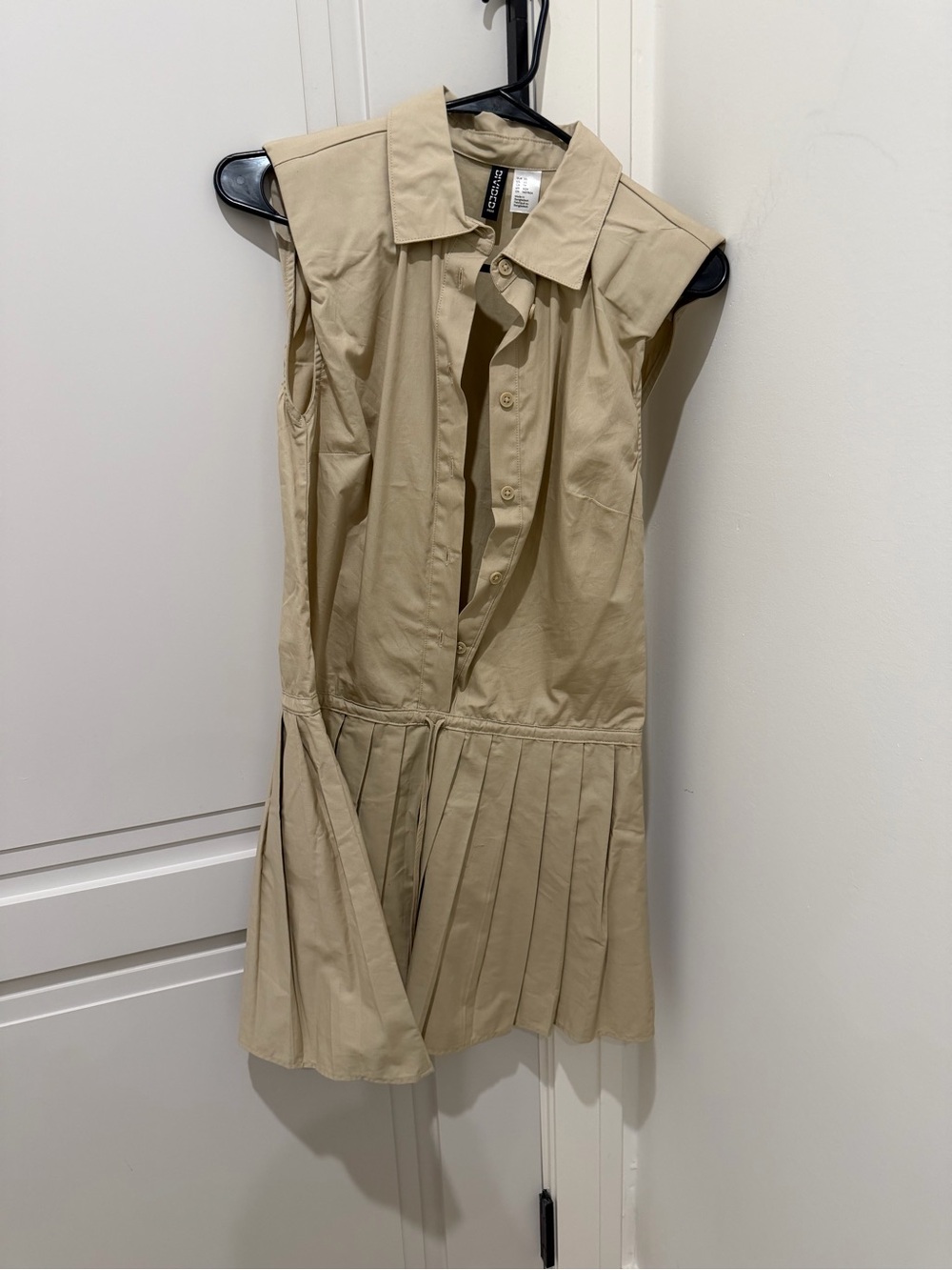 H & M Sleeveless Pleated Shirt Dress - Beige